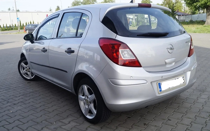 Opel Corsa cena 10990 przebieg: 270000, rok produkcji 2010 z Garwolin małe 154